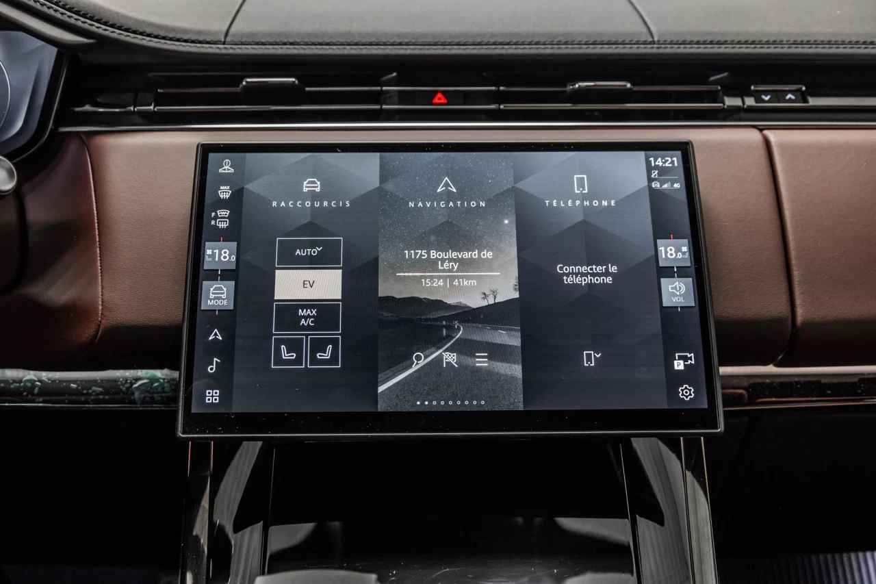 2025 Land Rover Range Rover Sport Dynamic SE https://www.lombardihonda.com/resize/b990ff35b810a3abc0cc817b2ca24889-1