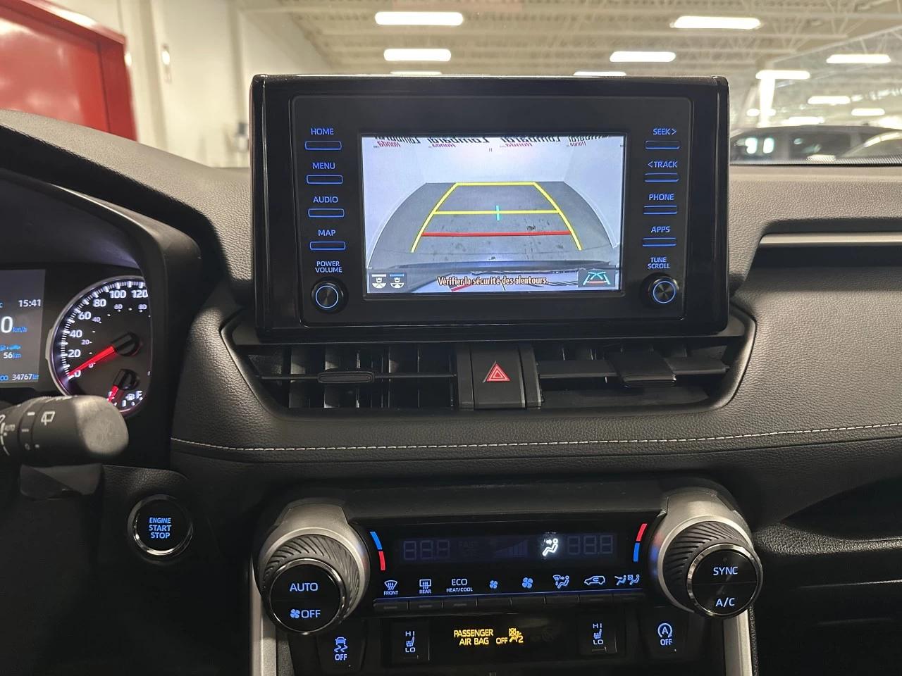 2021 Toyota RAV4 XLE https://www.lombardihonda.com/resize/b990ff35b810a3abc0cc817b2ca24889-1