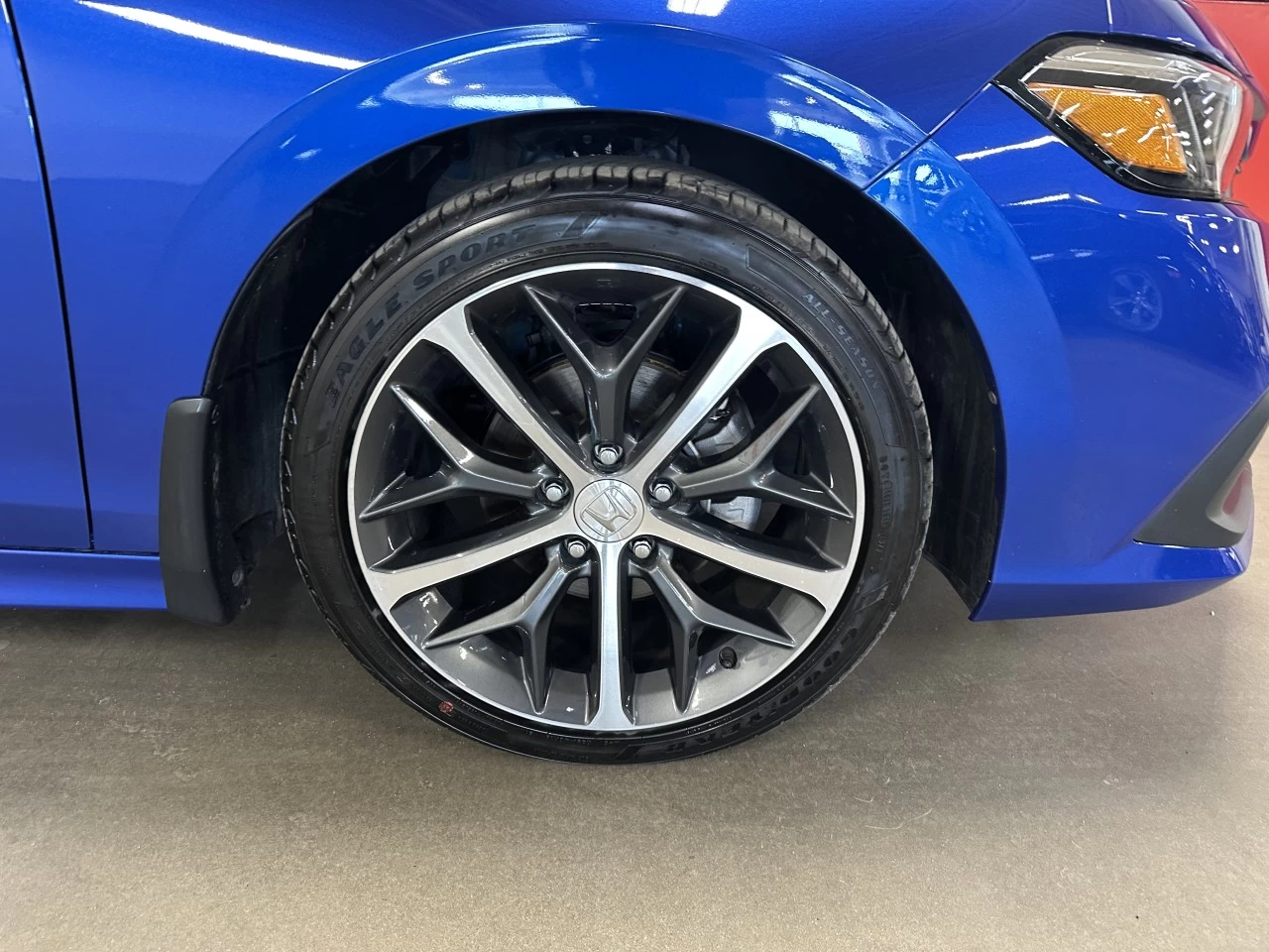 2024 Honda Civic
                                                    Touring Main Image