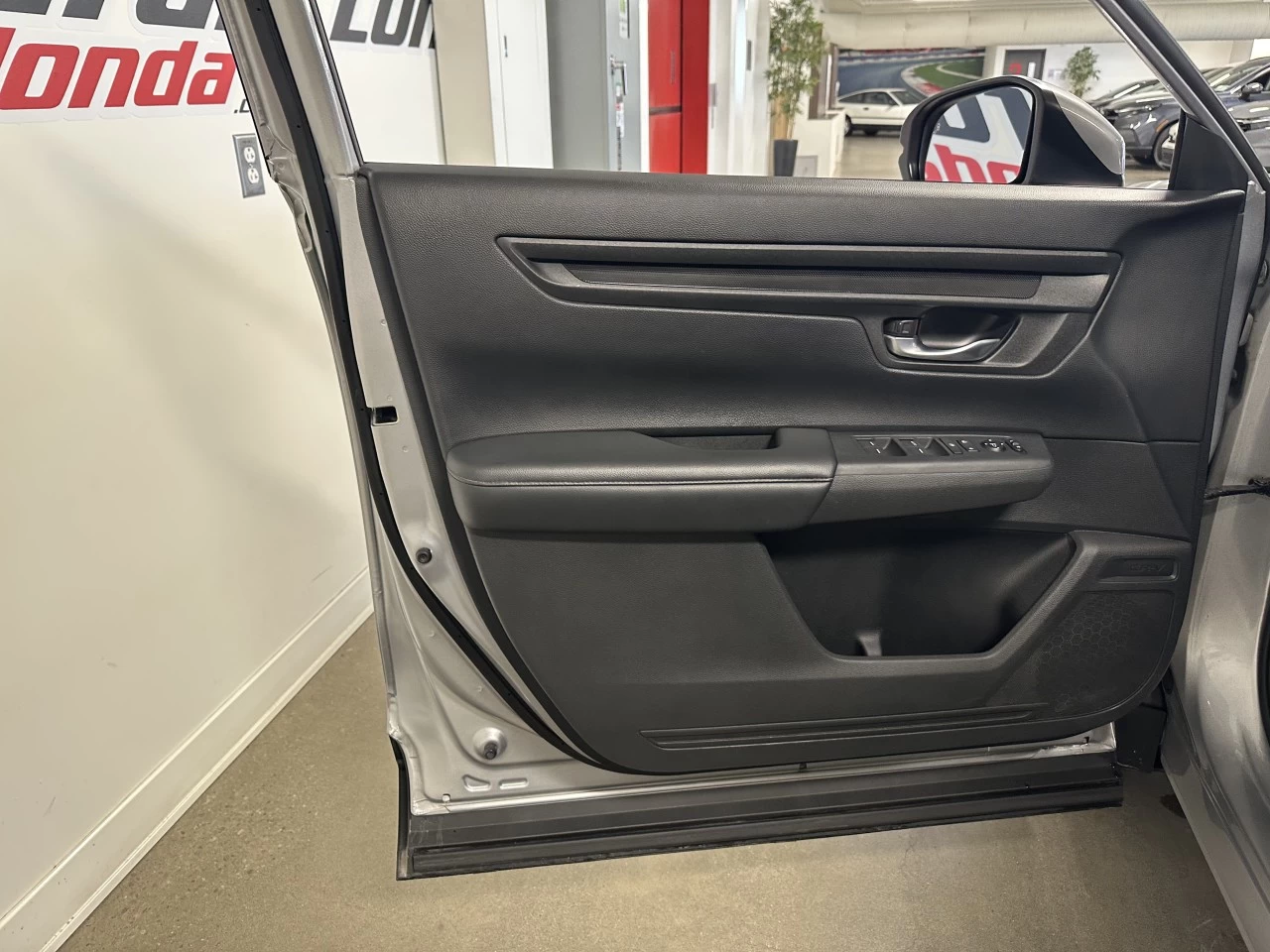 2023 Honda CR-V
                                                    LX Main Image
