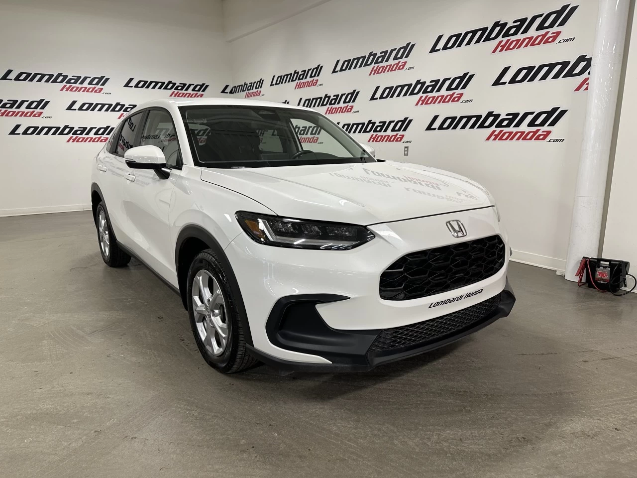 2024 Honda HR-V LX-B Main Image