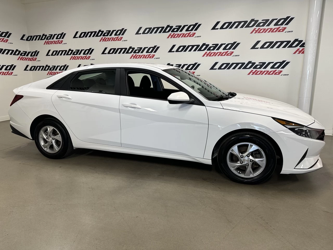 2022 Hyundai Elantra
                                                    Essential Image principale