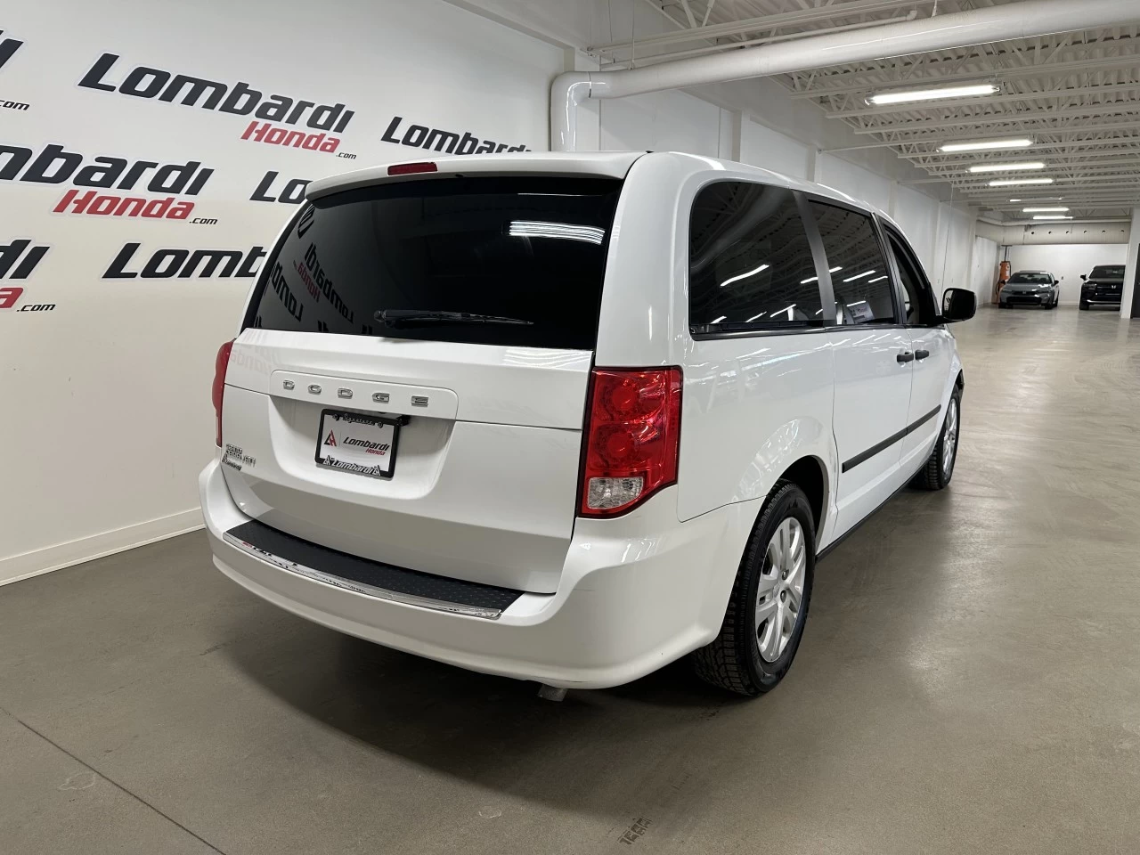 2017 Dodge Grand Caravan Canada Value Package Main Image