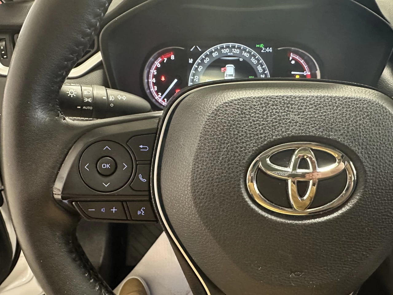 2021 Toyota RAV4
                                                    Limited Image principale