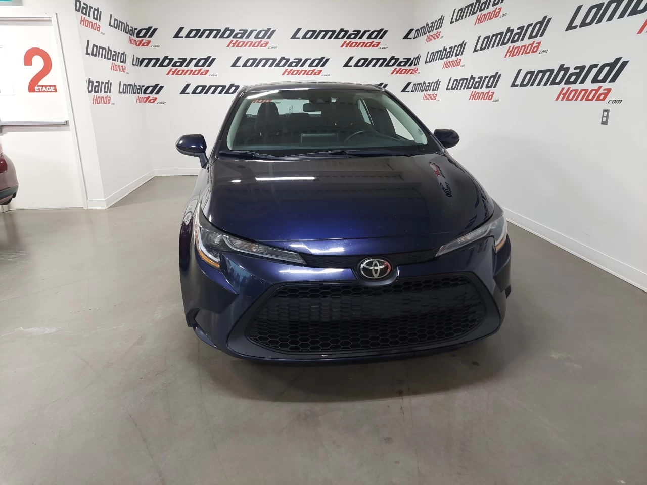 2021 Toyota Corolla LE https://www.lombardihonda.com/resize/b990ff35b810a3abc0cc817b2ca24889-1