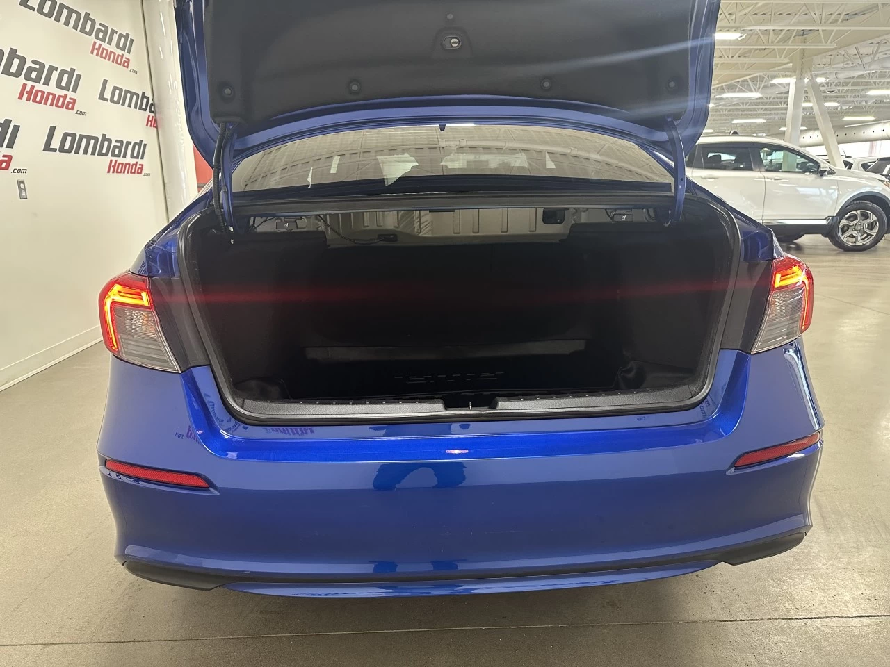 2022 Honda Civic EX Main Image