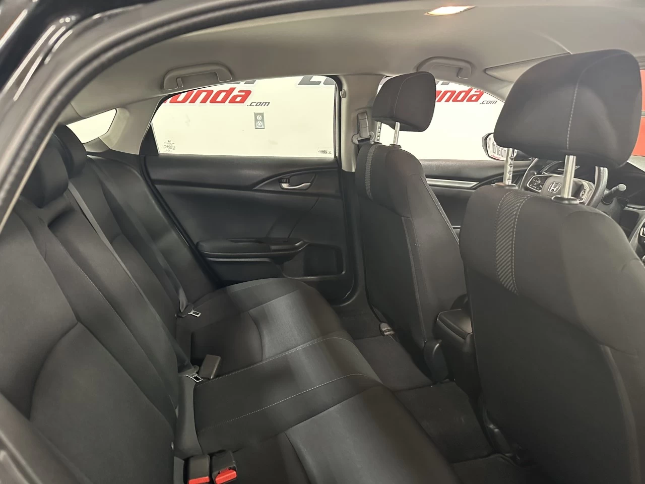 2016 Honda Civic LX Image principale