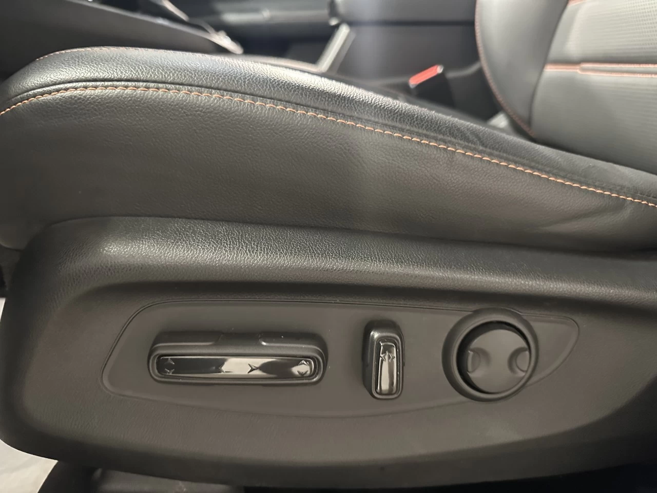 2024 Honda CR-V Touring Main Image
