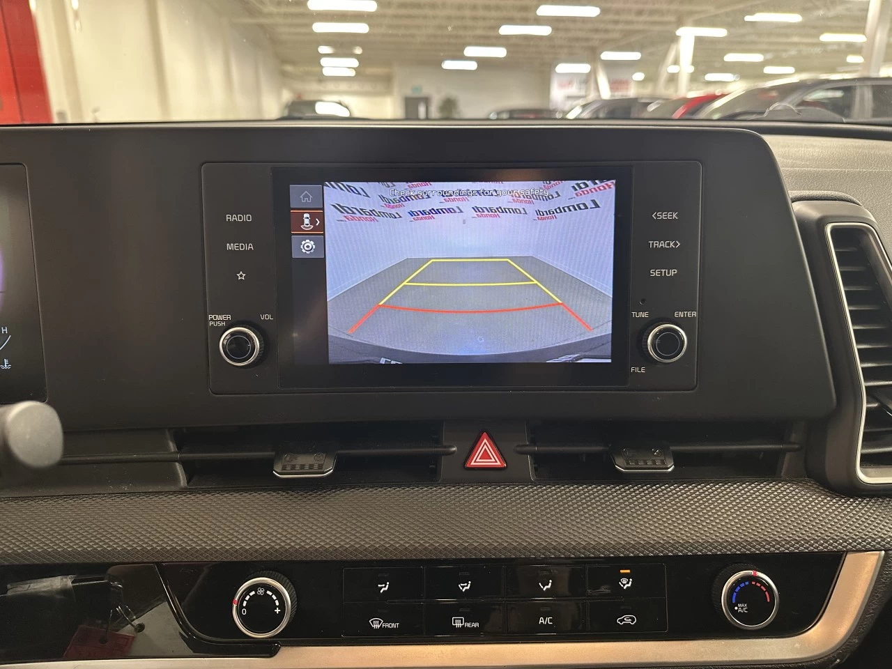 2024 Kia Sportage LX Main Image