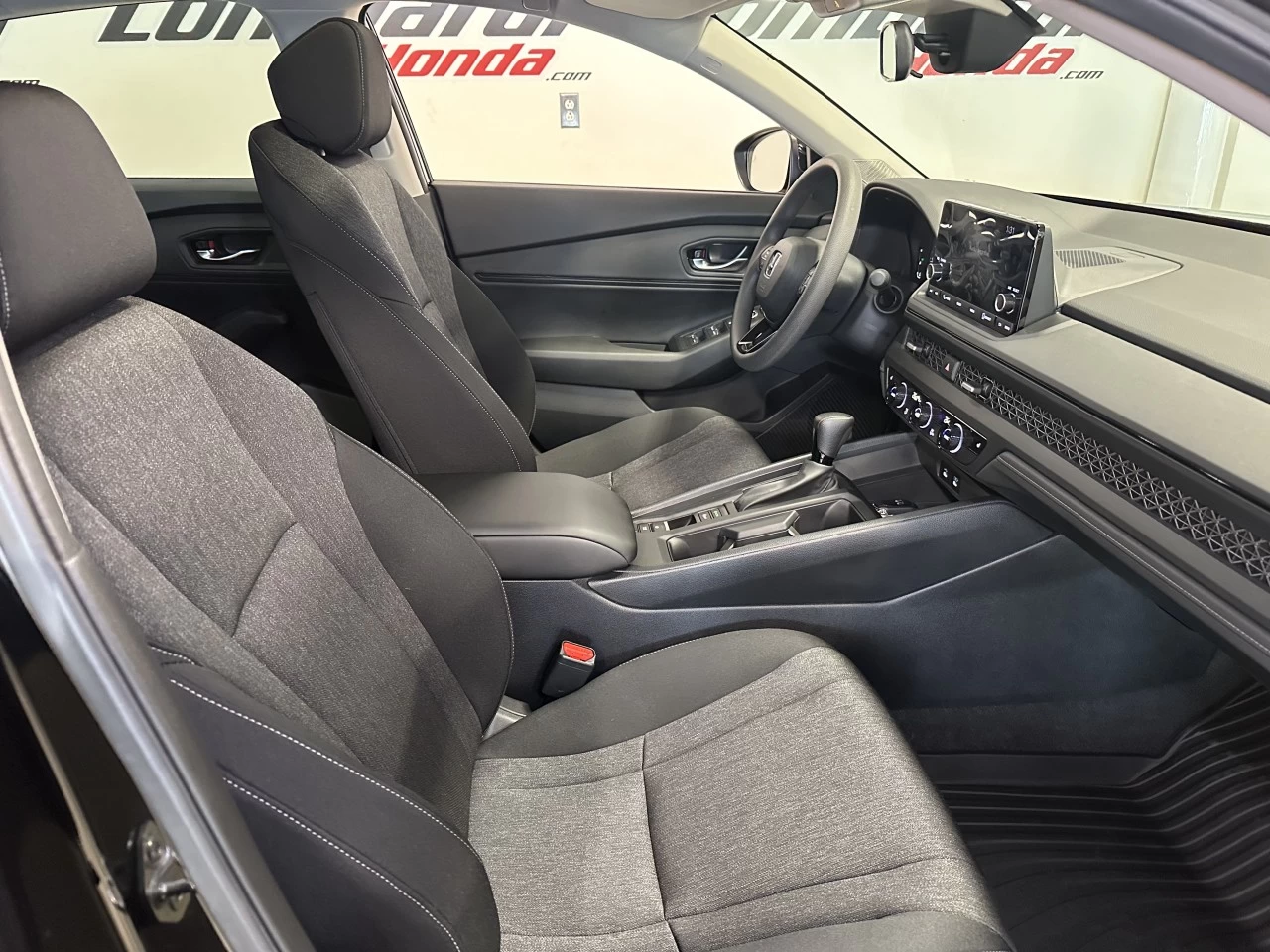 2023 Honda Accord
                                                    EX Main Image