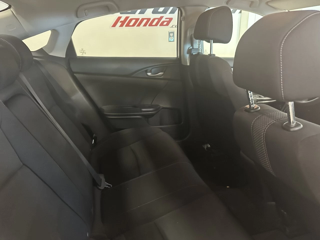 2020 Honda Civic
                                                    LX Image principale