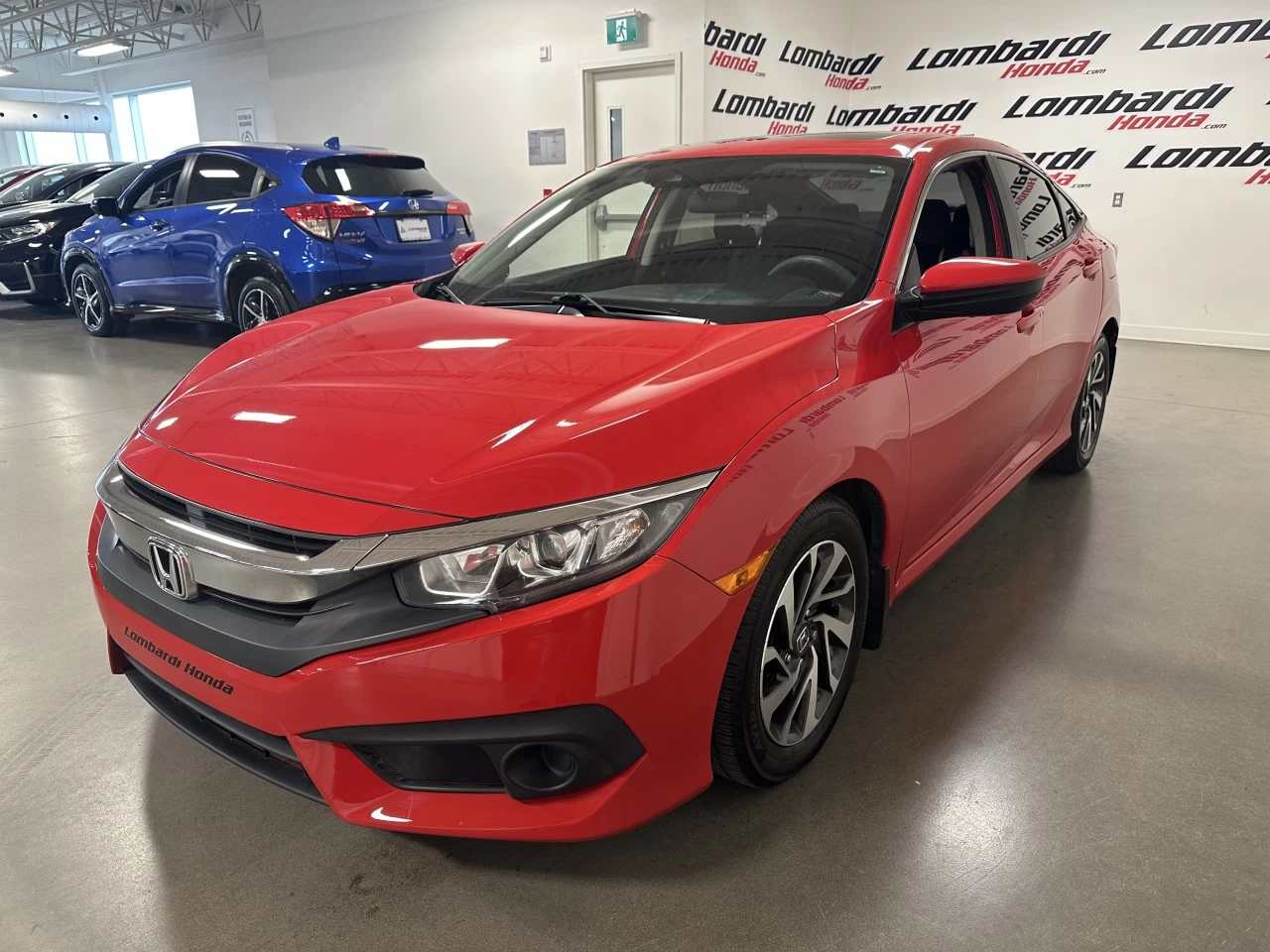 2017 Honda Civic
                                                    EX Main Image