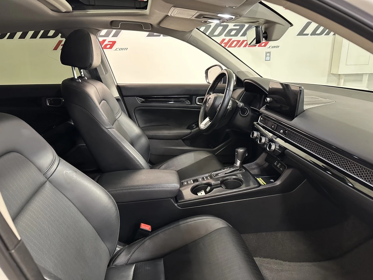 2023 Honda Civic
                                                    Touring Image principale