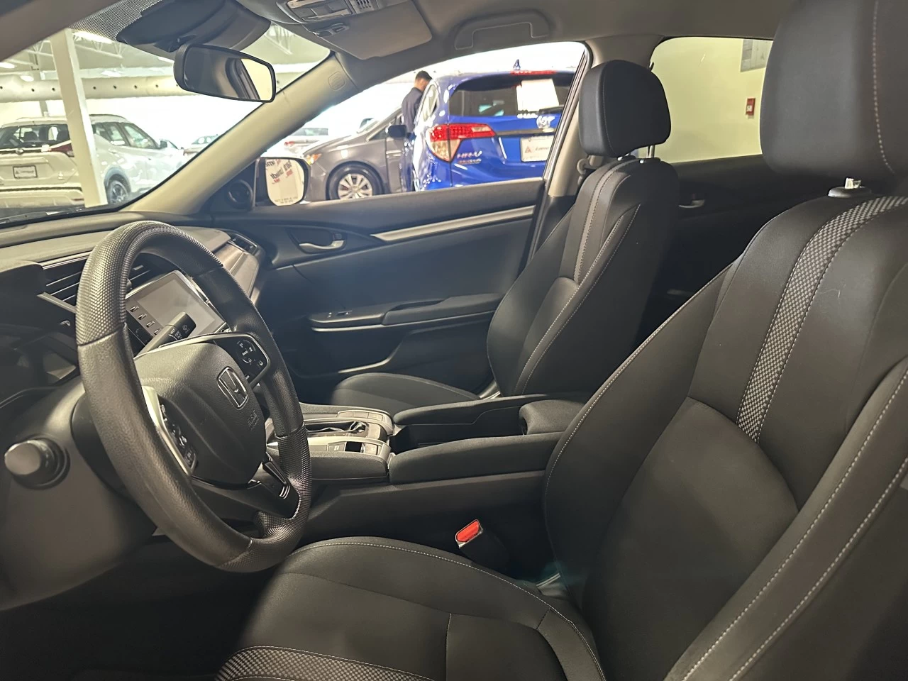 2021 Honda Civic
                                                    LX Image principale