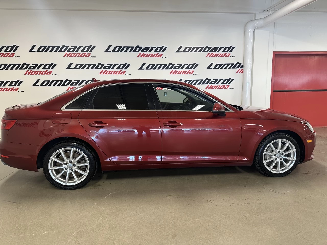 2017 Audi A4 Komfort Main Image