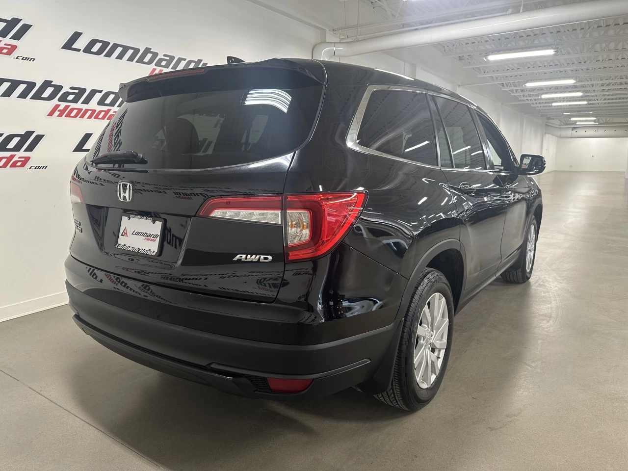 2021 Honda Pilot LX Main Image