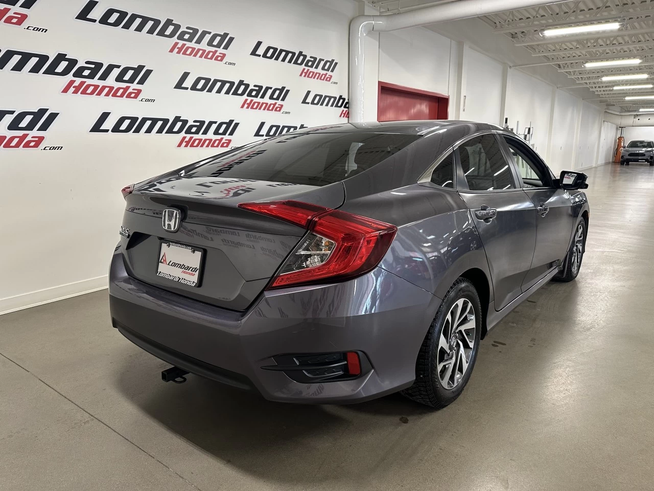 2018 Honda Civic
                                                    EX Image principale