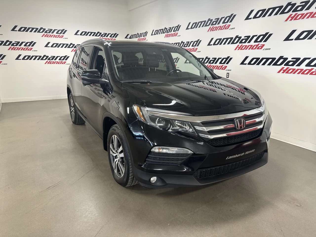 2017 Honda Pilot EX-L Main Image