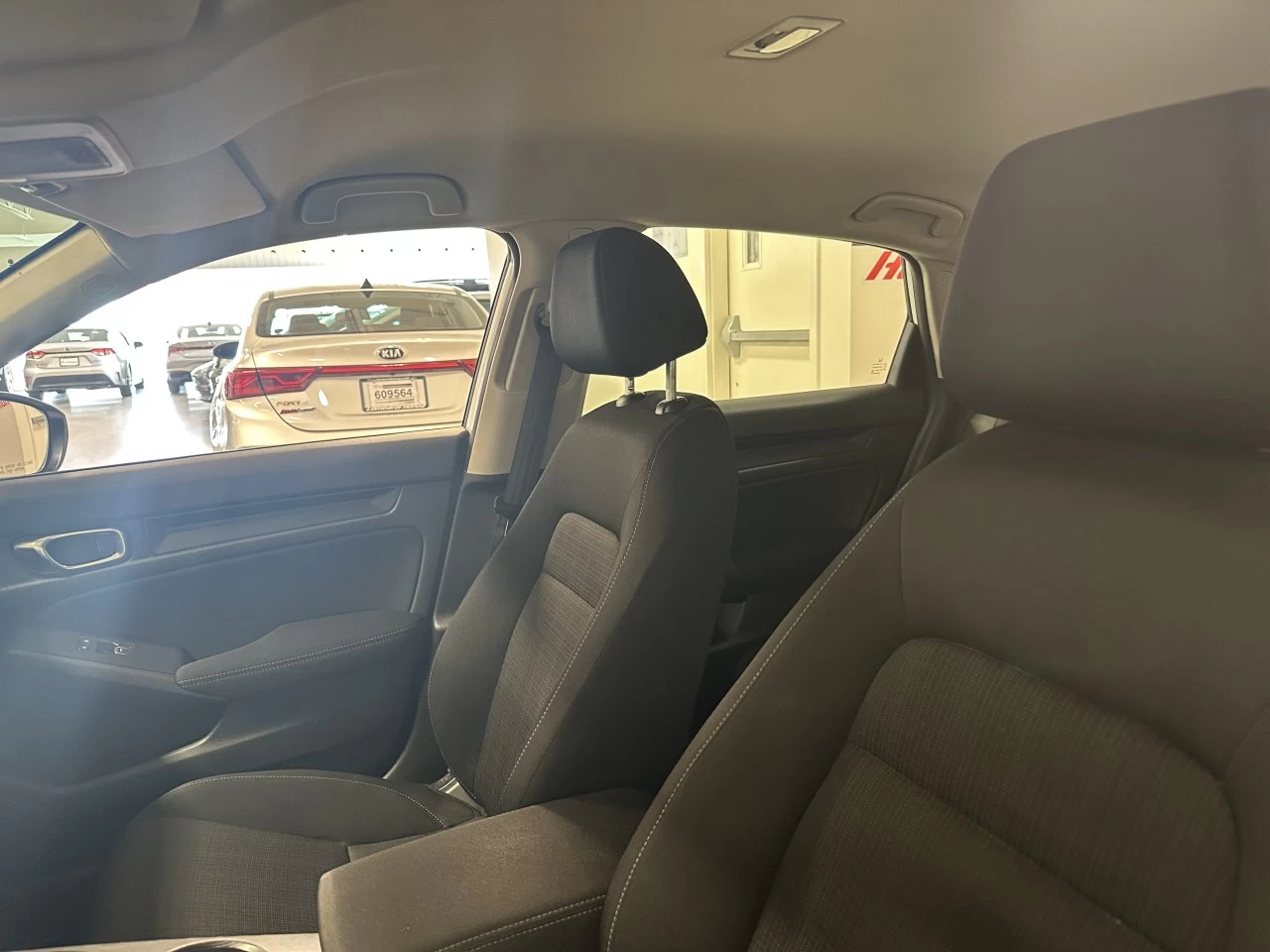 2022 Honda Civic
                                                    LX Image principale