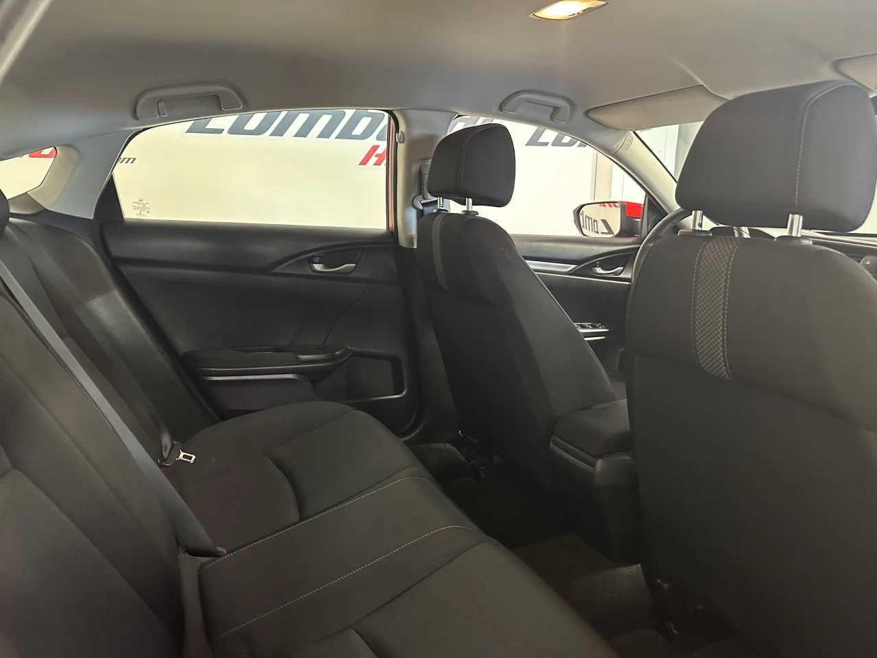 2021 Honda Civic
                                                    LX Image principale