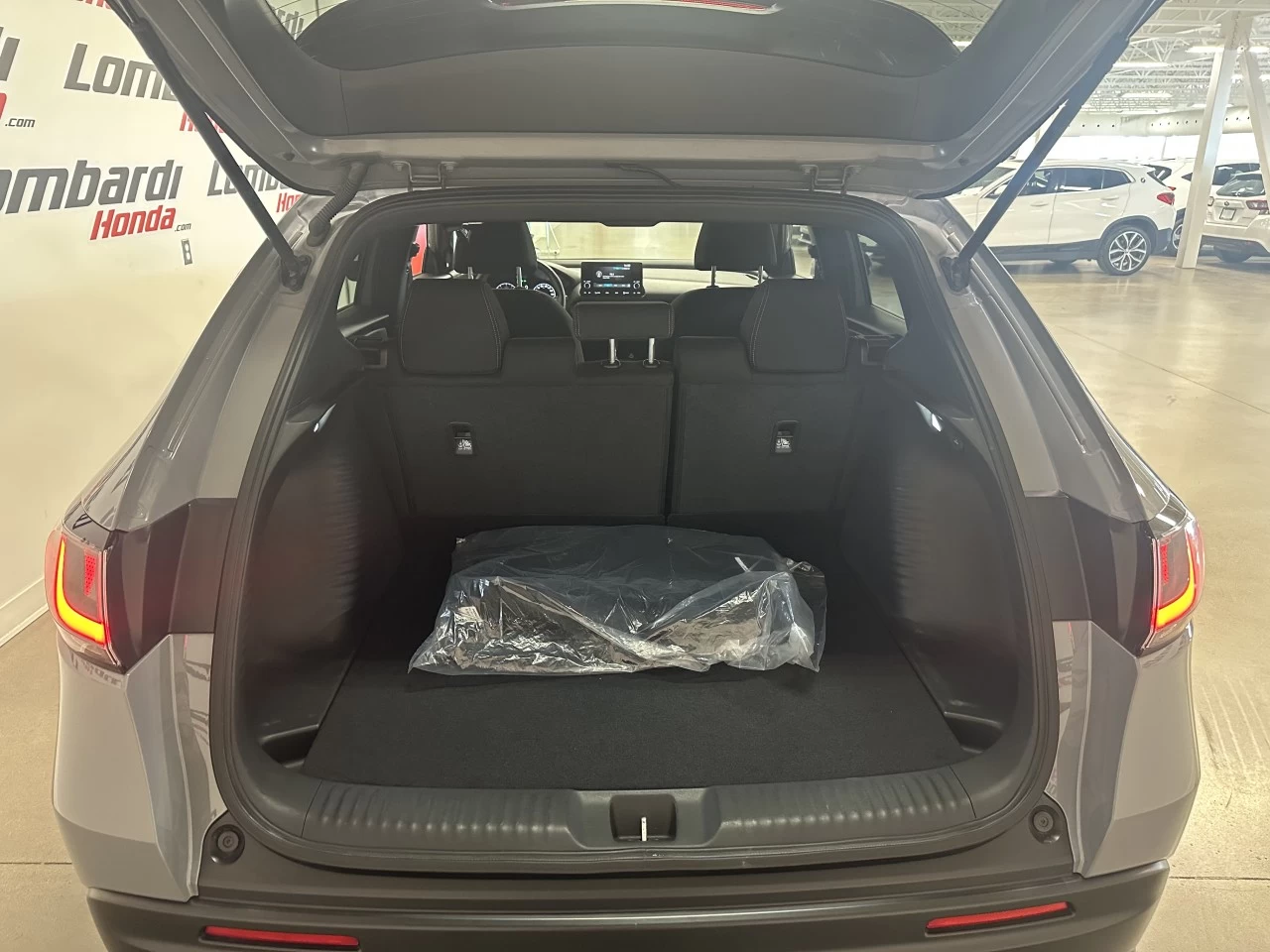 2023 Honda HR-V Sport https://www.lombardihonda.com/resize/b990ff35b810a3abc0cc817b2ca24889-1