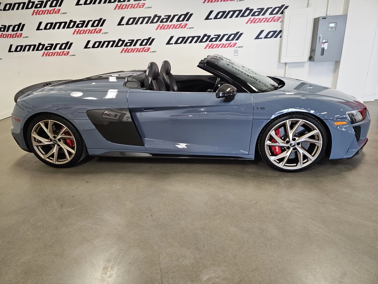 2023 Audi R8 V10 performance https://www.lombardihonda.com/resize/b990ff35b810a3abc0cc817b2ca24889-1