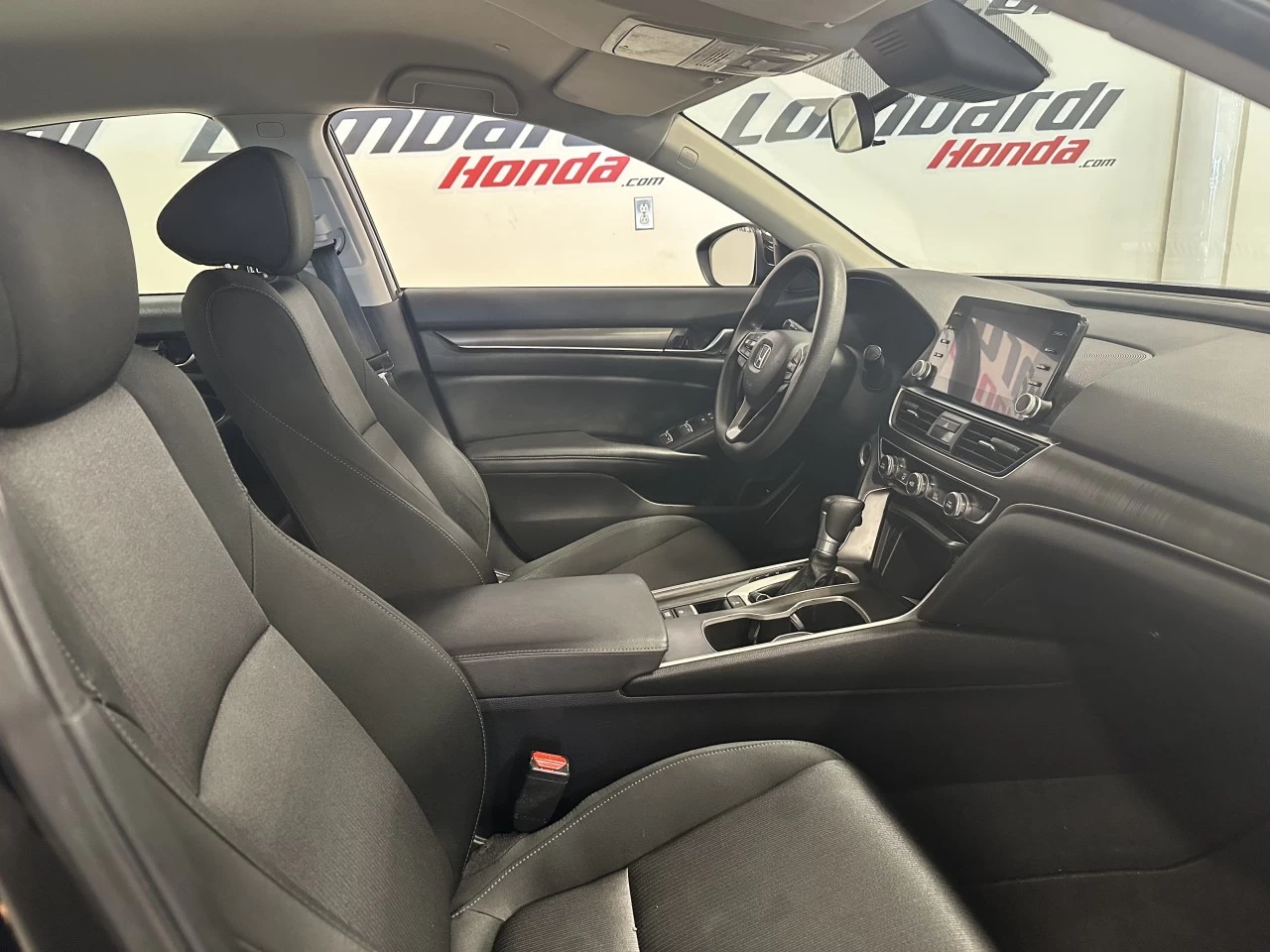 2019 Honda Accord LX Main Image