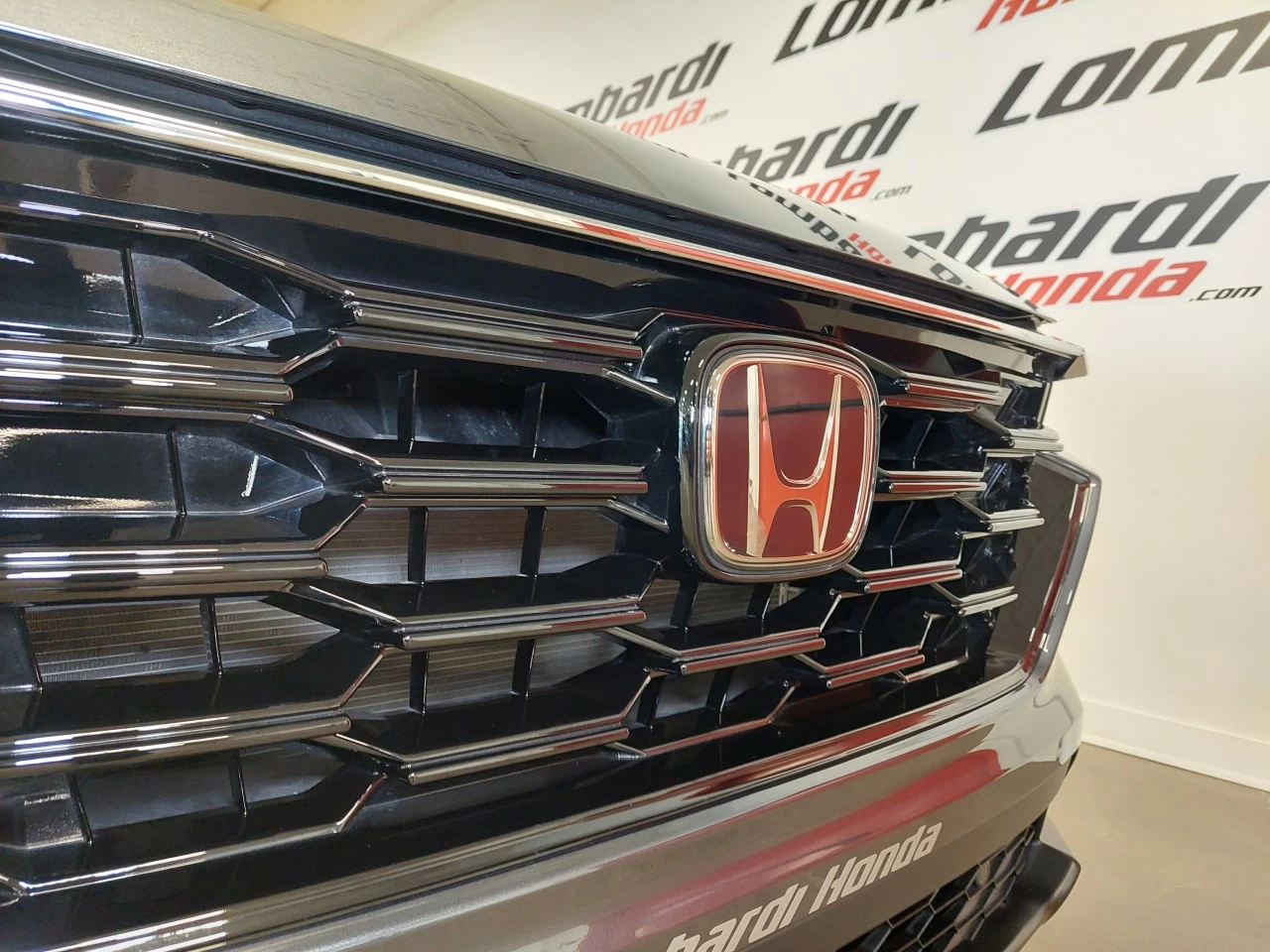 2024 Honda CR-V EX-L https://www.lombardihonda.com/resize/b990ff35b810a3abc0cc817b2ca24889-1
