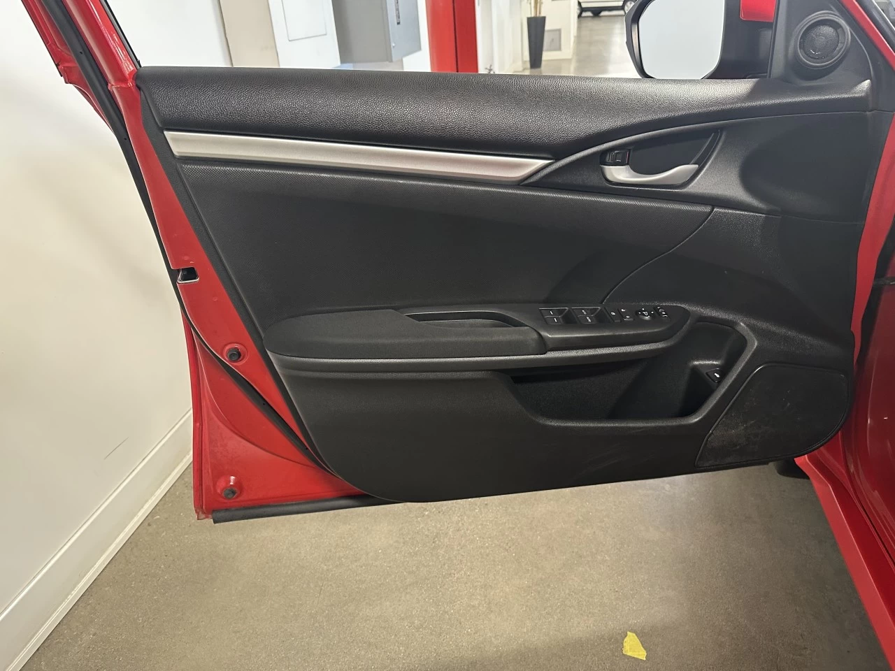 2021 Honda Civic
                                                    LX Image principale