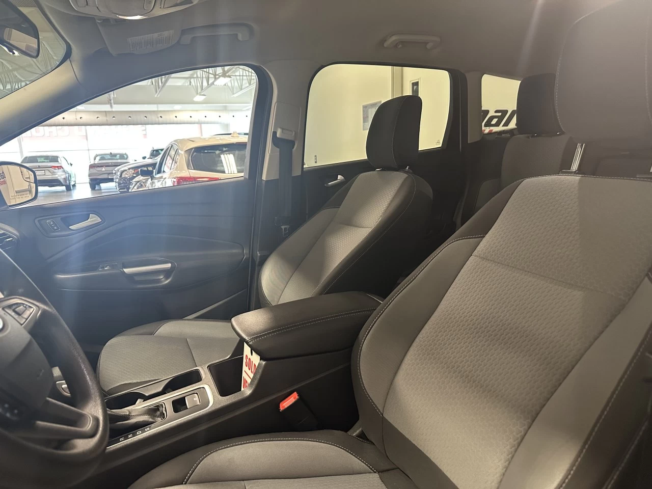 2019 Ford Escape
                                                    SE Image principale