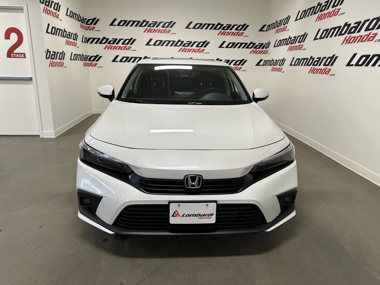 2023 Honda Civic
                                                    Touring Image principale