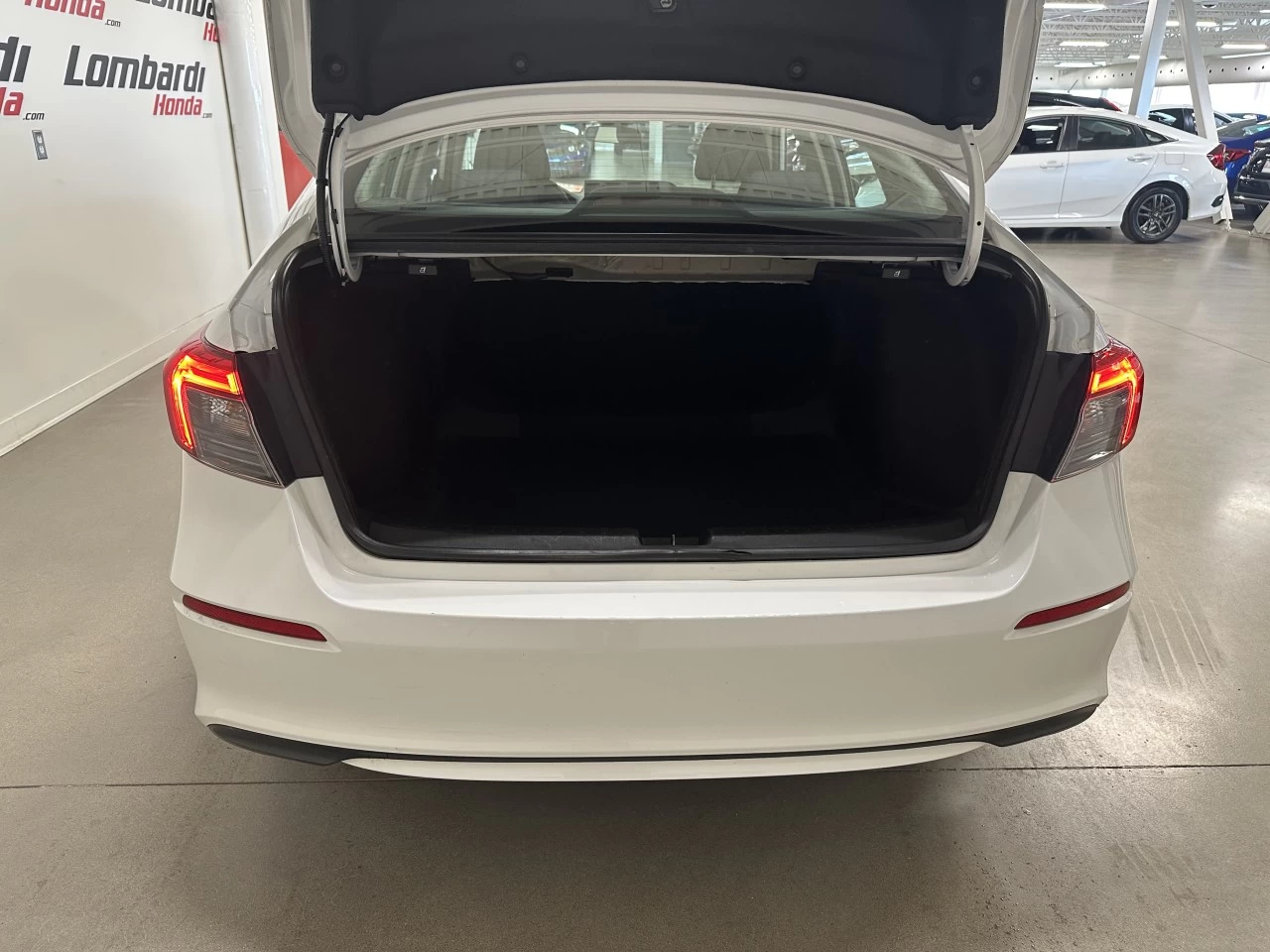 2022 Honda Civic
                                                    LX Image principale