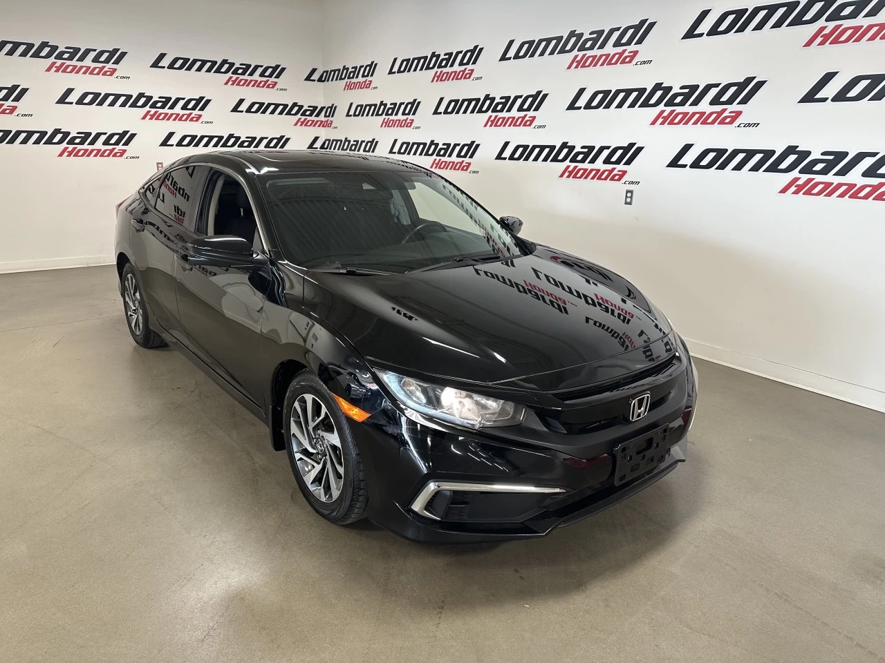 2020 Honda Civic
                                                    EX Main Image