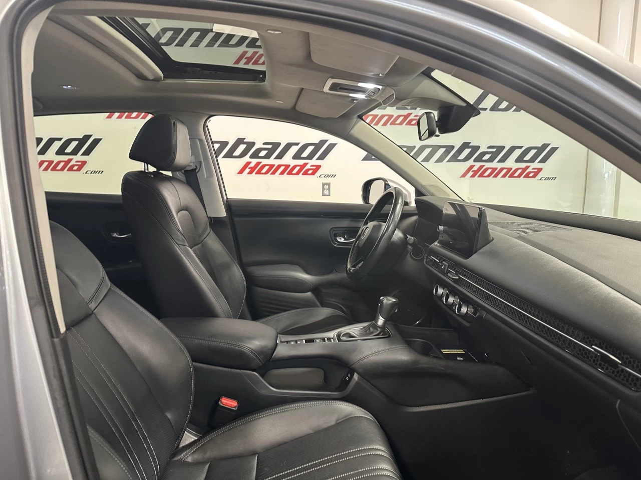2024 Honda HR-V EX-L Navi https://www.lombardihonda.com/resize/b990ff35b810a3abc0cc817b2ca24889-1