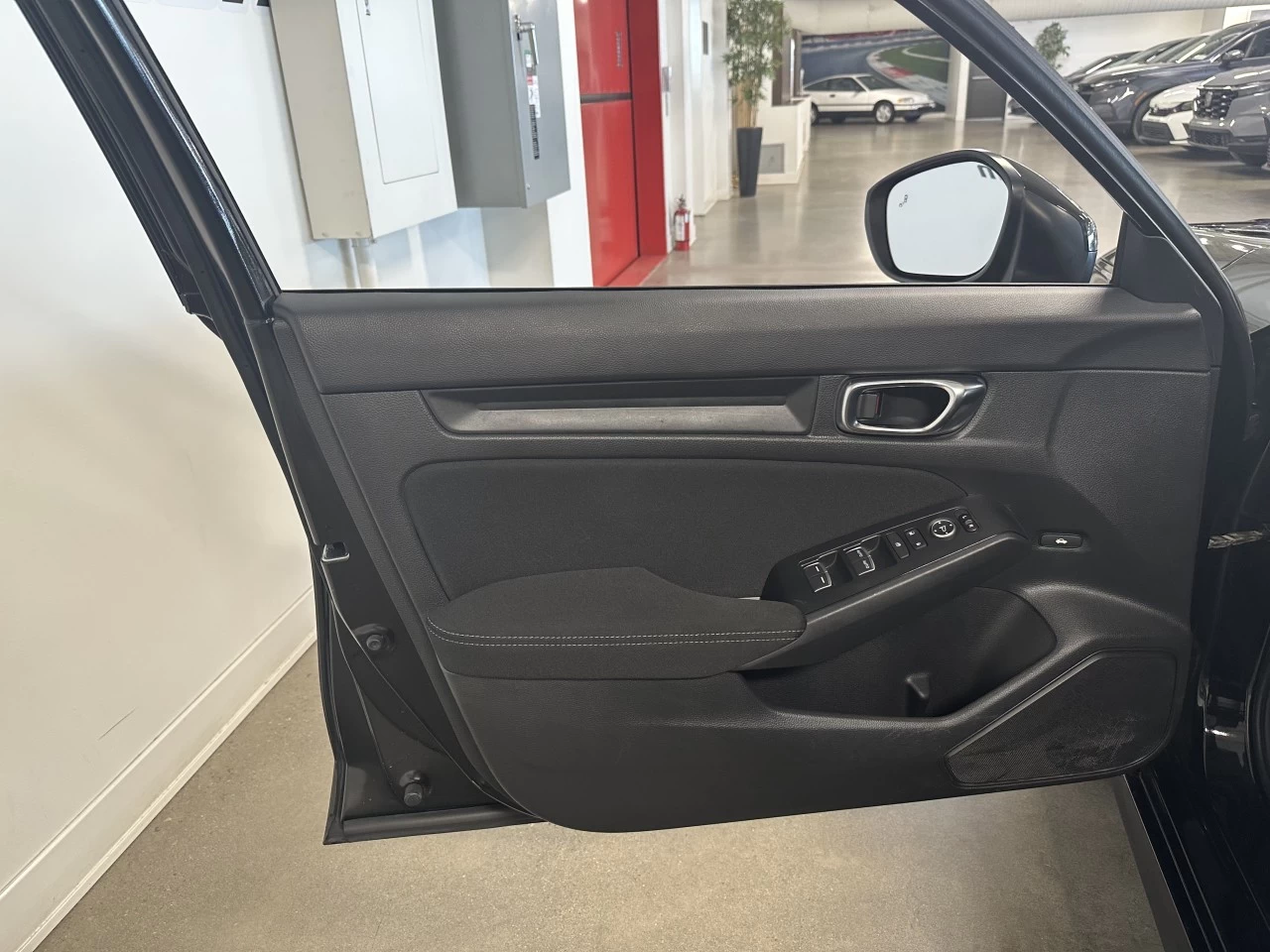 2022 Honda Civic
                                                    LX Main Image