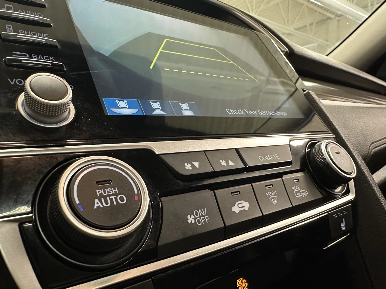 2019 Honda Civic
                                                    Touring Main Image