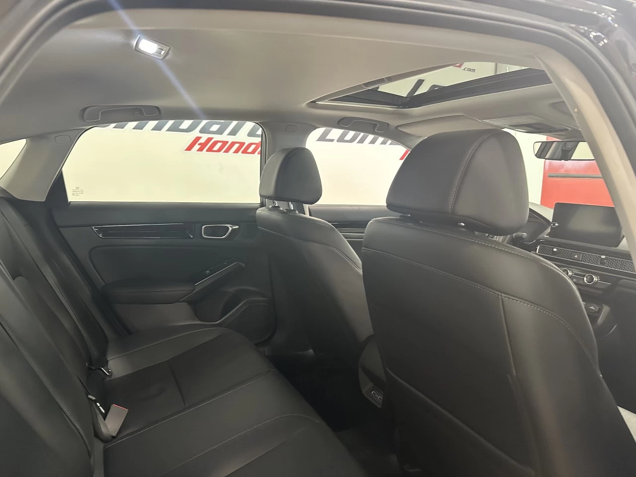 2023 Honda Civic Touring Main Image