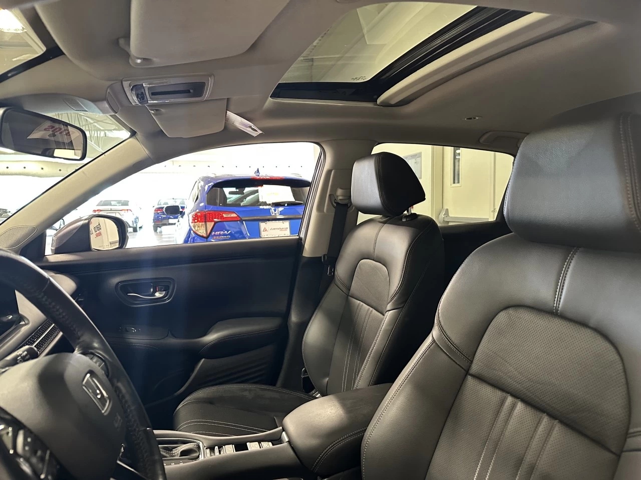 2023 Honda HR-V
                                                    EX-L Navi Main Image
