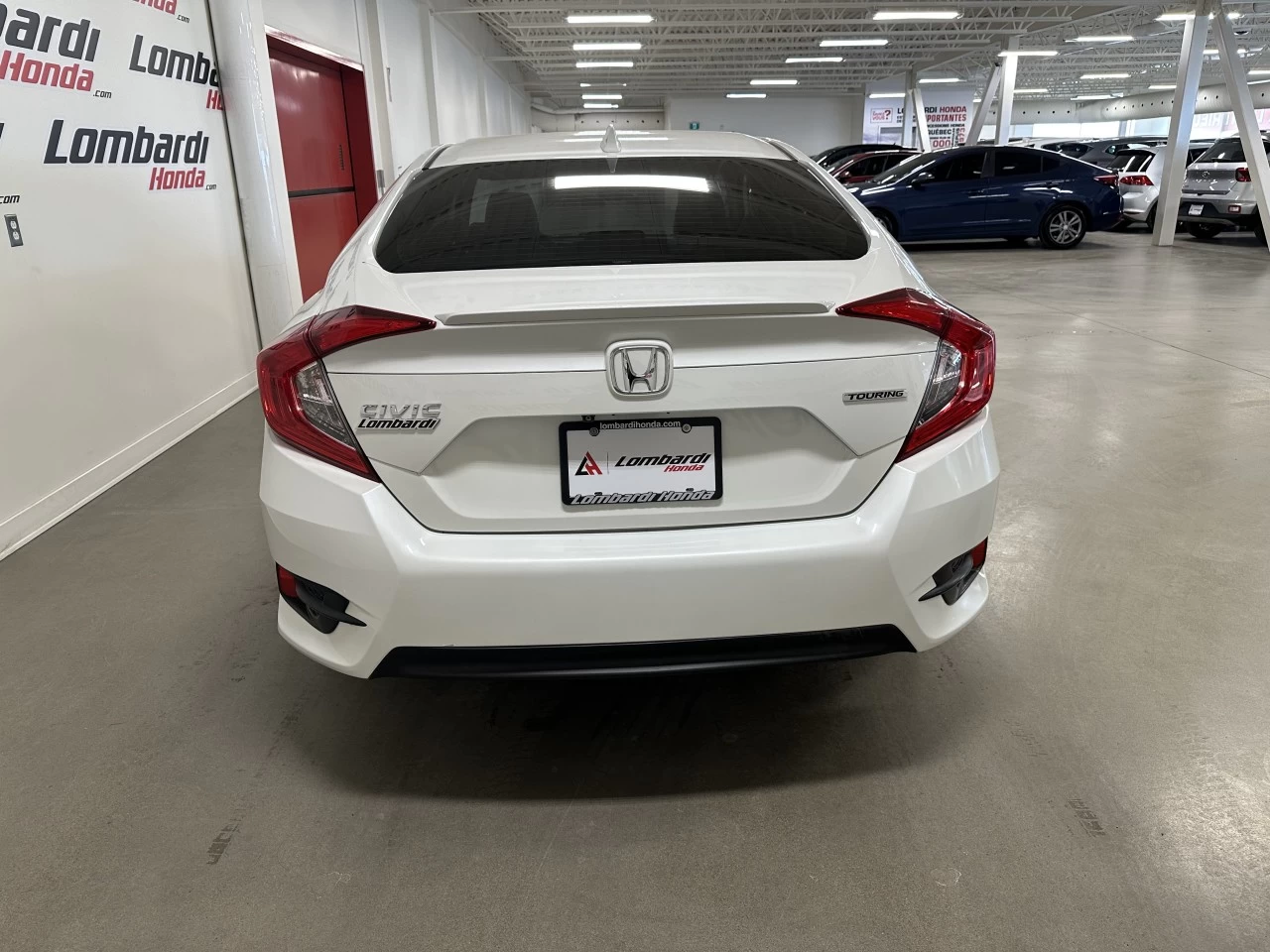 2017 Honda Civic Berline Touring Image principale