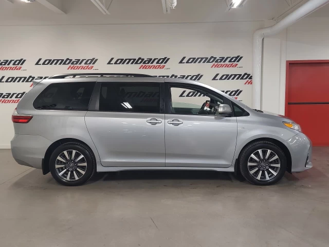 Toyota Sienna LE 2018