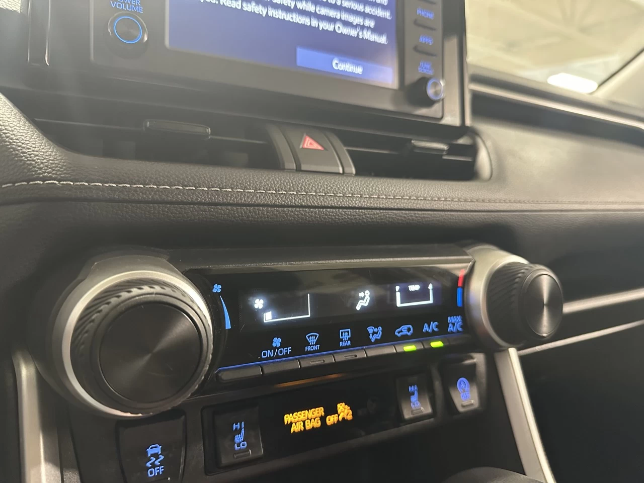 2022 Toyota RAV4 LE Main Image