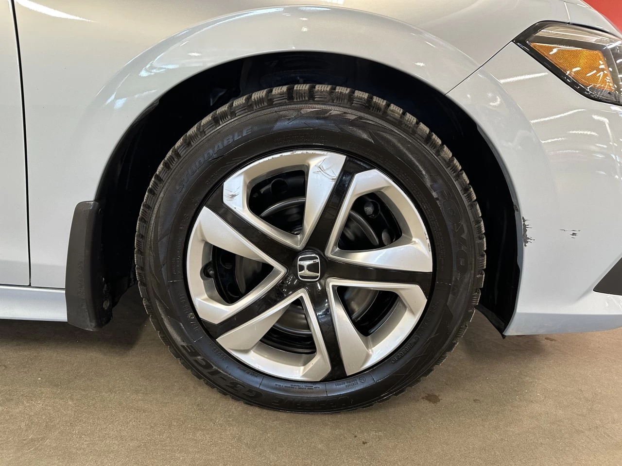 2022 Honda Civic
                                                    Touring Main Image