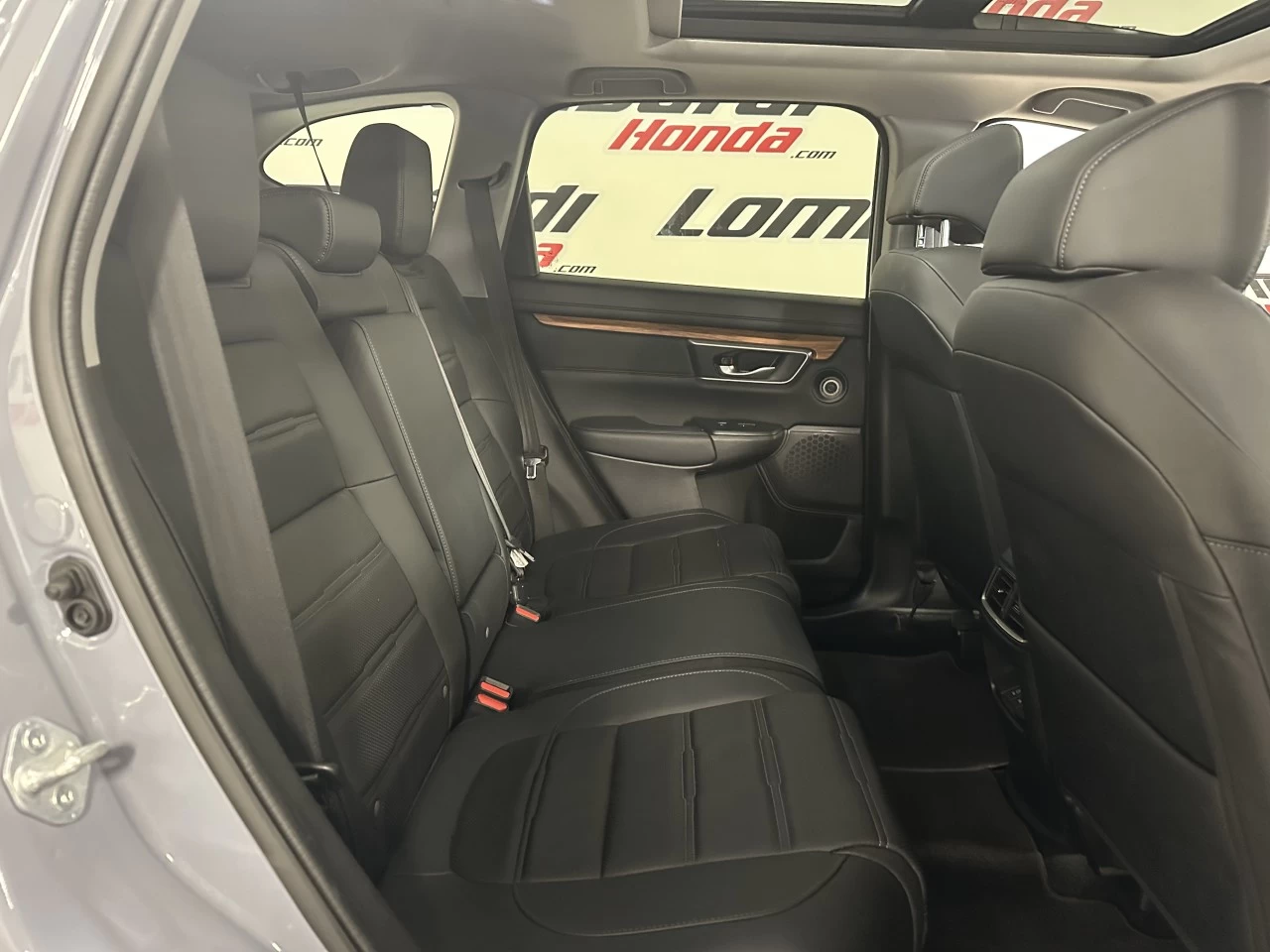 2022 Honda CR-V
                                                    Touring/Black Edition Main Image