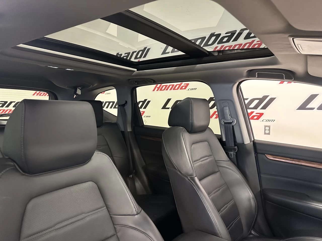 2021 Honda CR-V Touring/Black Edition Image principale