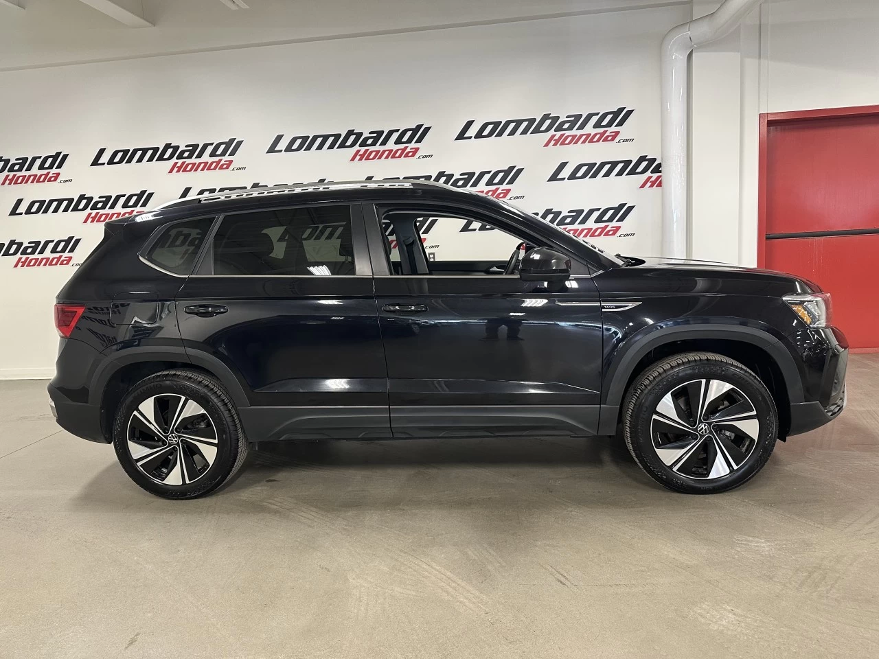 2024 Volkswagen Taos Comfortline Main Image