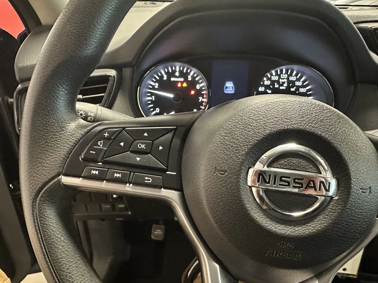 2020 Nissan Rogue
                                                    S Main Image