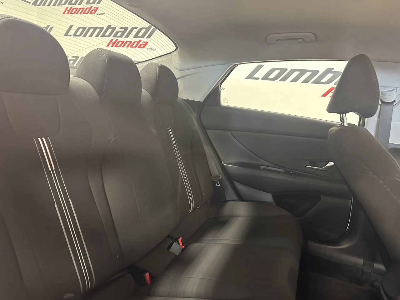 2022 Hyundai Elantra
                                                    Preferred Image principale
