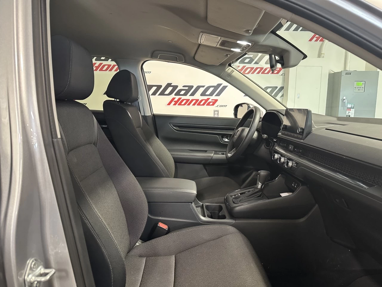 2023 Honda CR-V
                                                    LX Main Image
