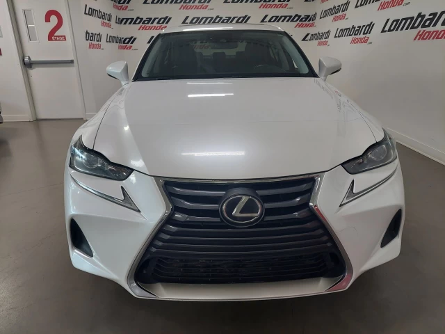 Lexus IS300 4dr Sdn AWD 2017