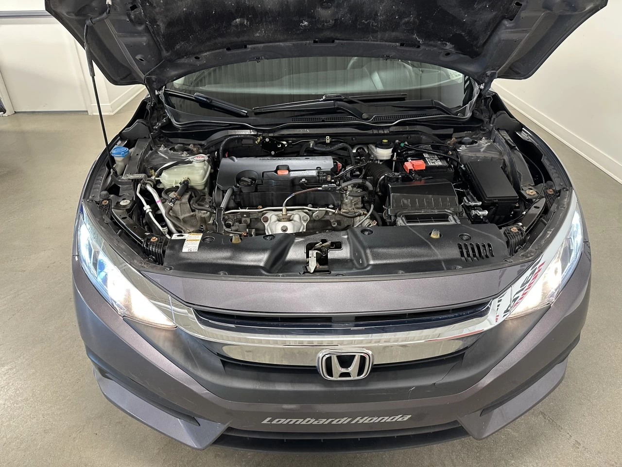2017 Honda Civic
                                                    LX Main Image